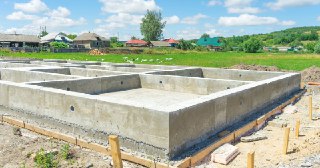 Ленточный фундамент Климовск цена от 2678 руб.