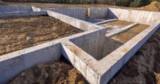 Ленточный фундамент Климовск цена от 2678 руб.