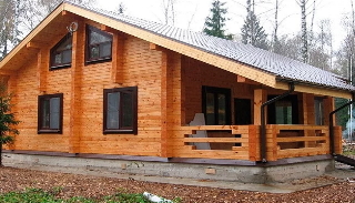 Проекты домов из бруса с террасой в Климовске - Закажите от 309000 рублей